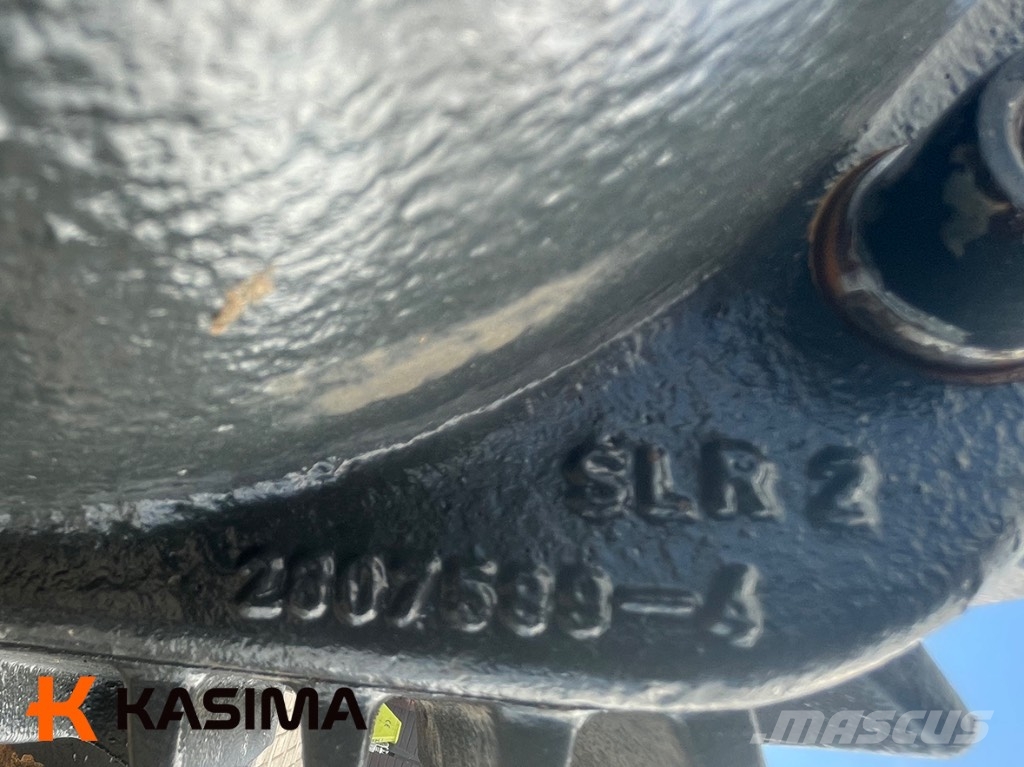 Komatsu Carraro rear axle الشاسيه والتعليق