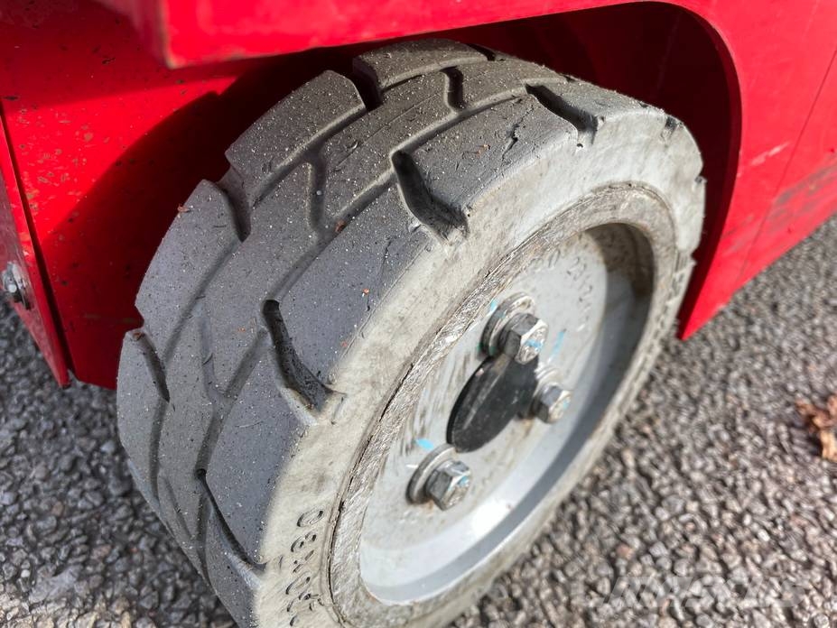 PB Lifttechnik S 56-7EL Ollós emelők