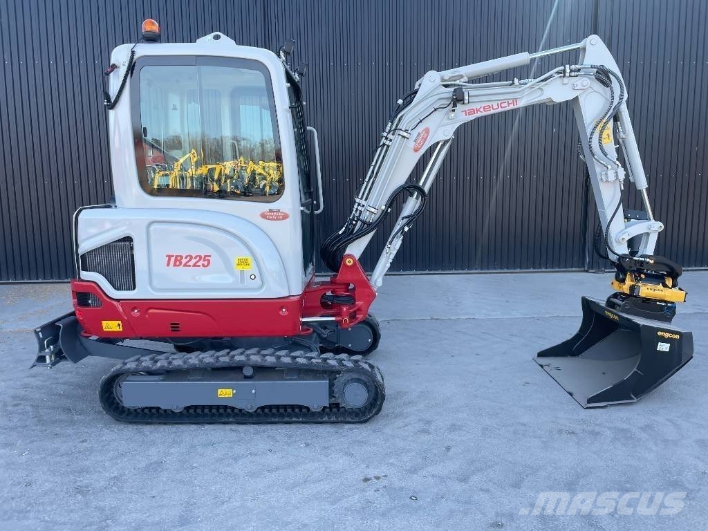 Takeuchi TB 225 Miniekskavaatorid < 7 t