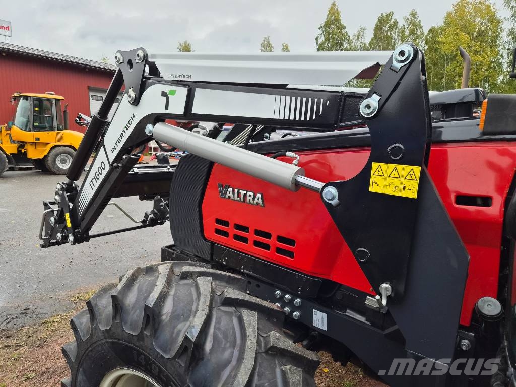 Inter-Tech Etukuormaajat Etukuormaimet ja kaivuulaitteet