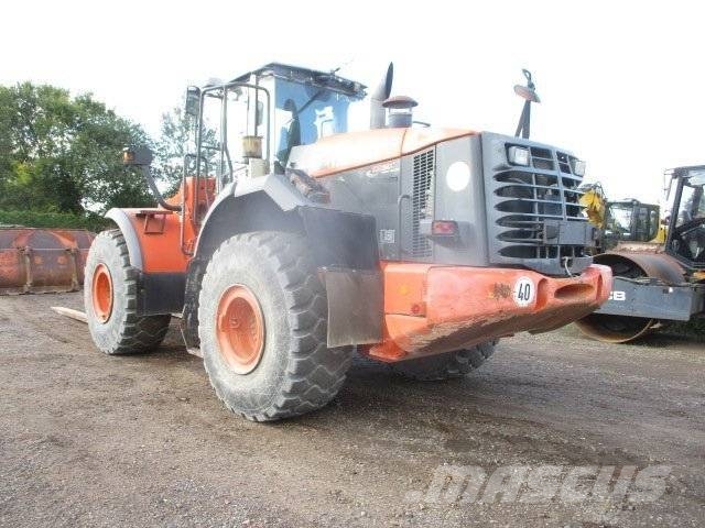 Hitachi ZW 310 Iekrāvēji uz riteņiem