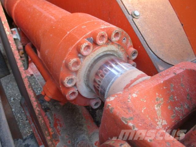 Hitachi ZW 310 Iekrāvēji uz riteņiem