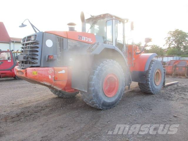 Hitachi ZW 310 Iekrāvēji uz riteņiem