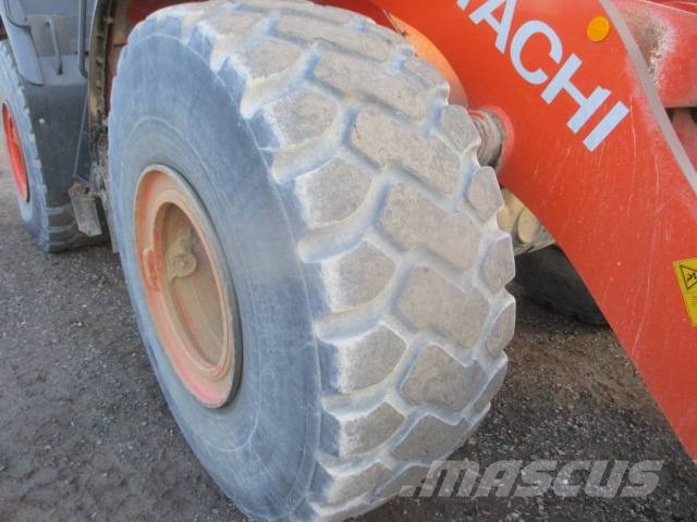 Hitachi ZW 310 Iekrāvēji uz riteņiem