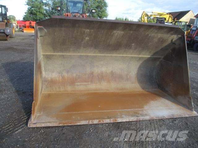 Hitachi ZW 310 Iekrāvēji uz riteņiem