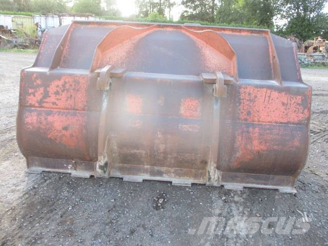 Hitachi ZW 310 Iekrāvēji uz riteņiem