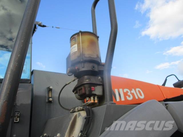 Hitachi ZW 310 Iekrāvēji uz riteņiem