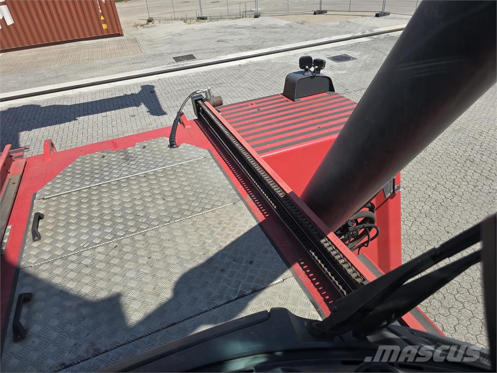Kalmar DRG450-60S5 Reach-Stacker