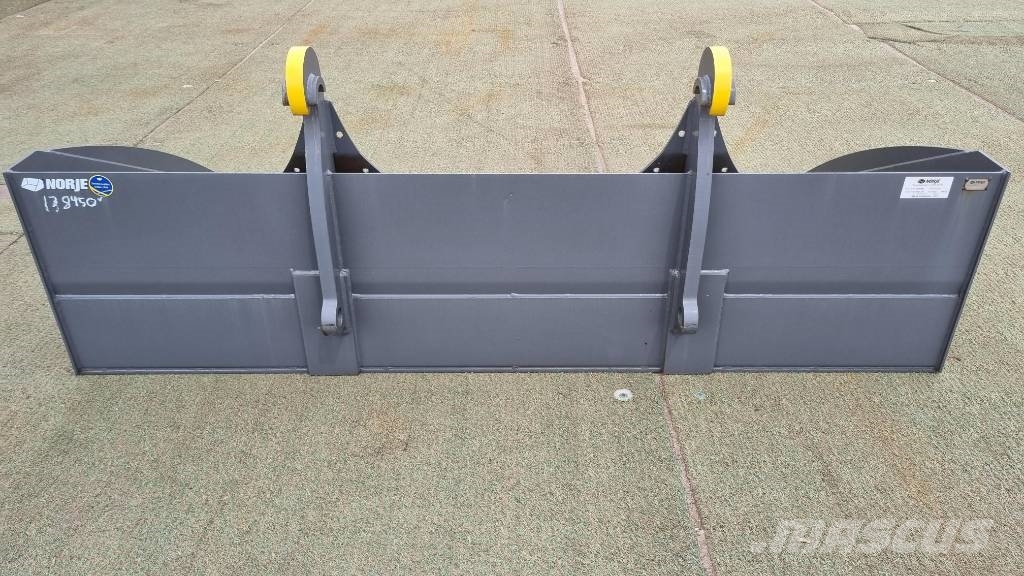 Norje Planeringsskopa , Bredd 2650mm ''SÅLD'' Chargeuse sur pneus