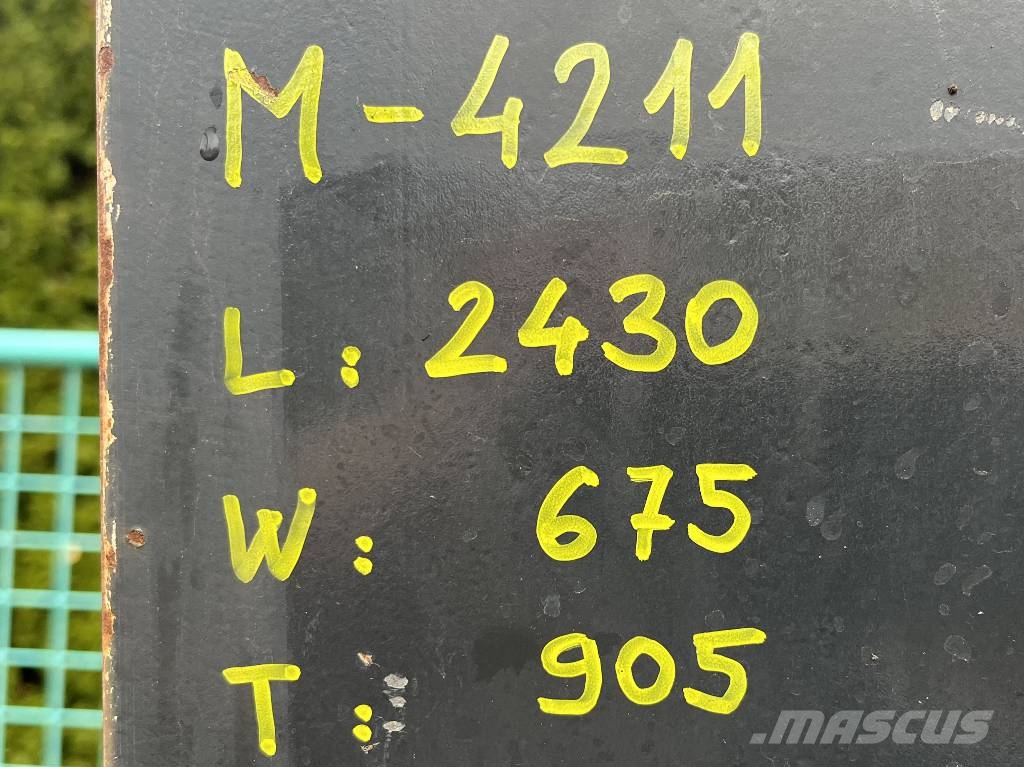 Mitsubishi FD20NT V-4211 IO Diesel Stapler