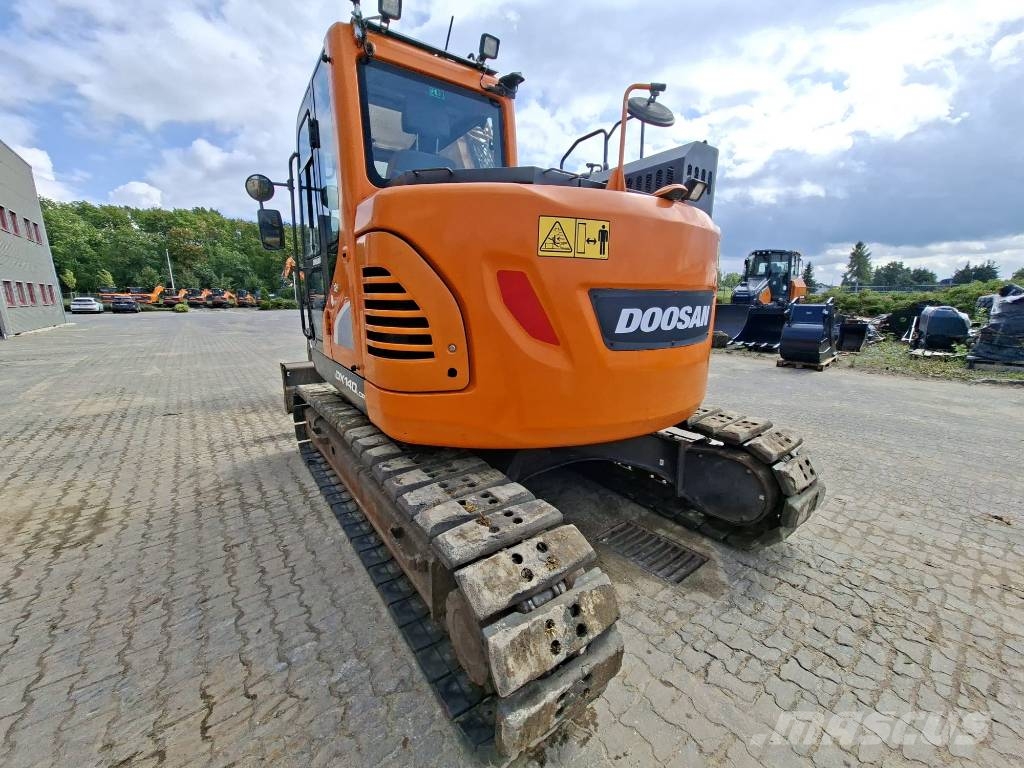 Doosan DX 140 LCR حفارات زحافة
