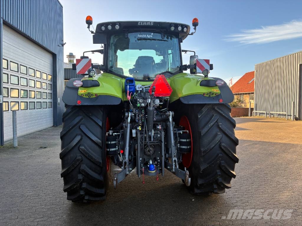 CLAAS Axion 870 Traktori