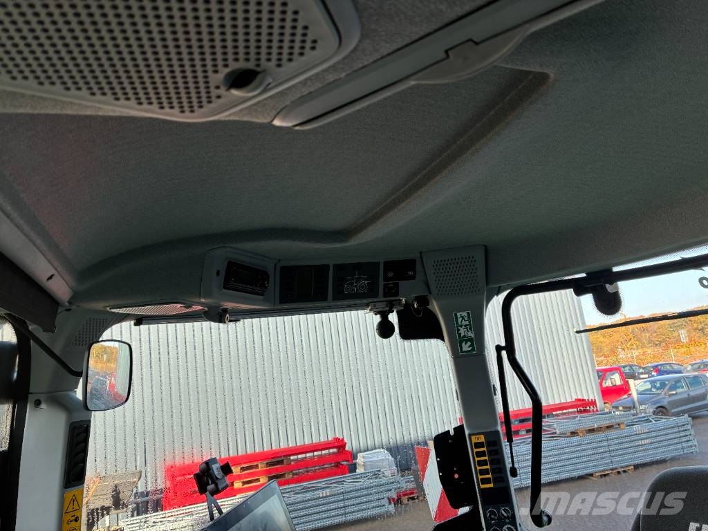 CLAAS Axion 870 Traktori
