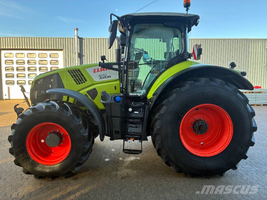 CLAAS Axion 870 Traktori