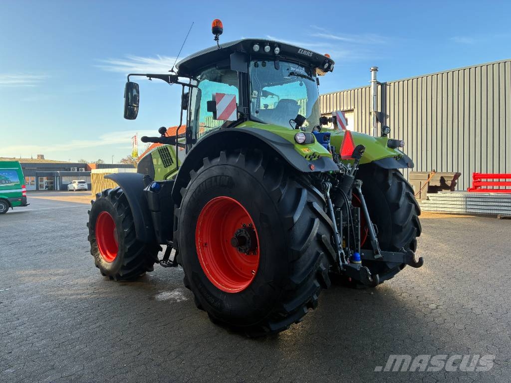 CLAAS Axion 870 Traktori
