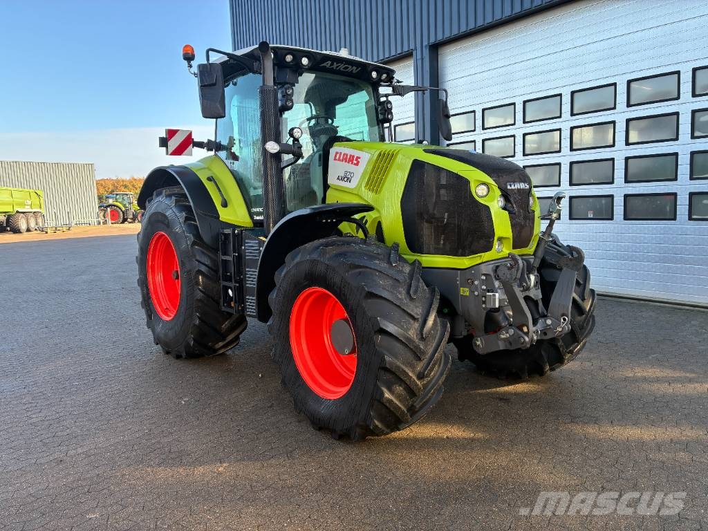 CLAAS Axion 870 Traktori