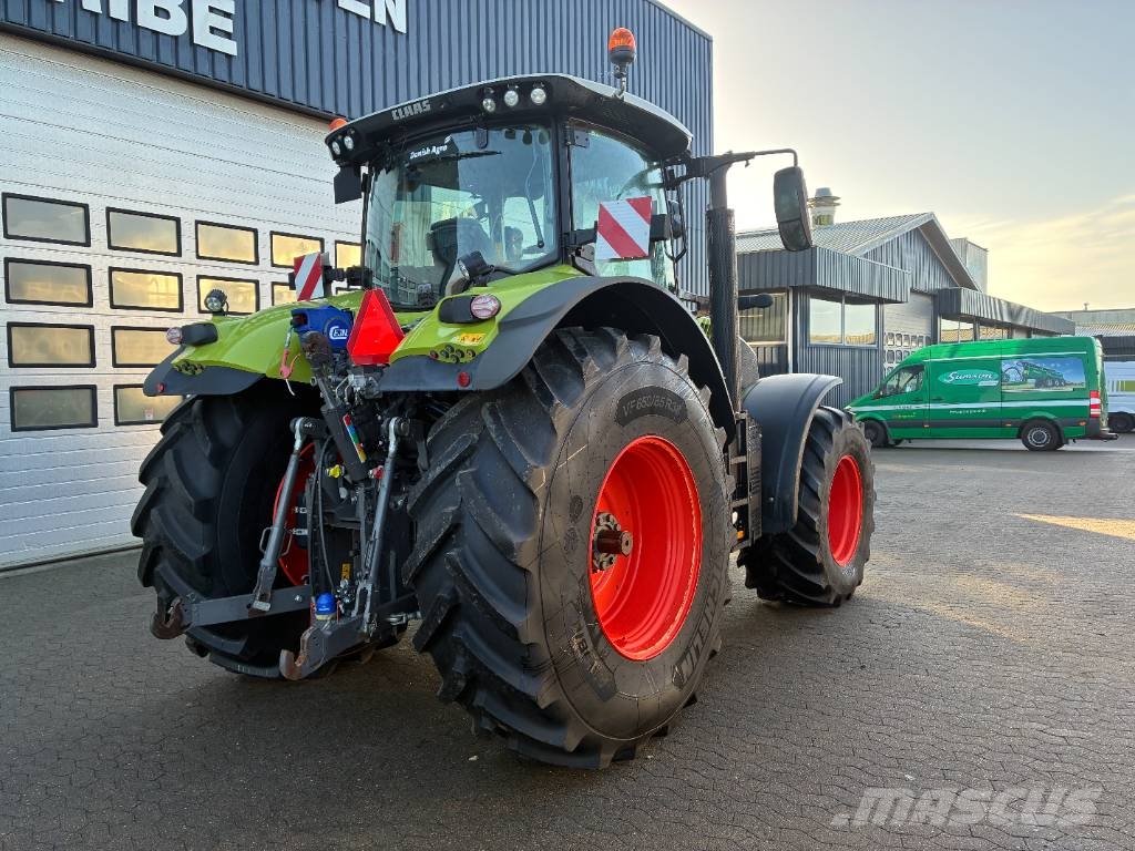 CLAAS Axion 870 Traktori