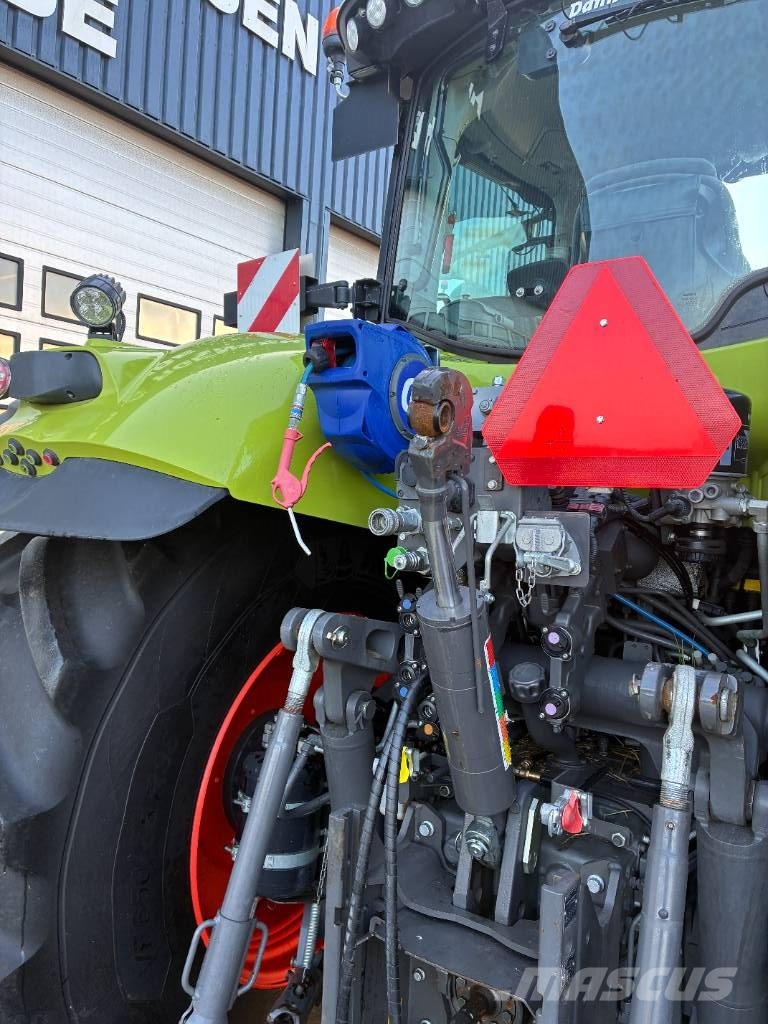 CLAAS Axion 870 Traktori