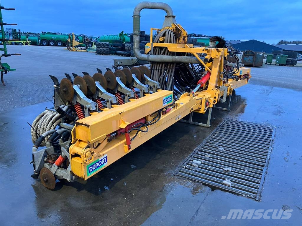 Duport 12 m Flüssigdüngerstreuer