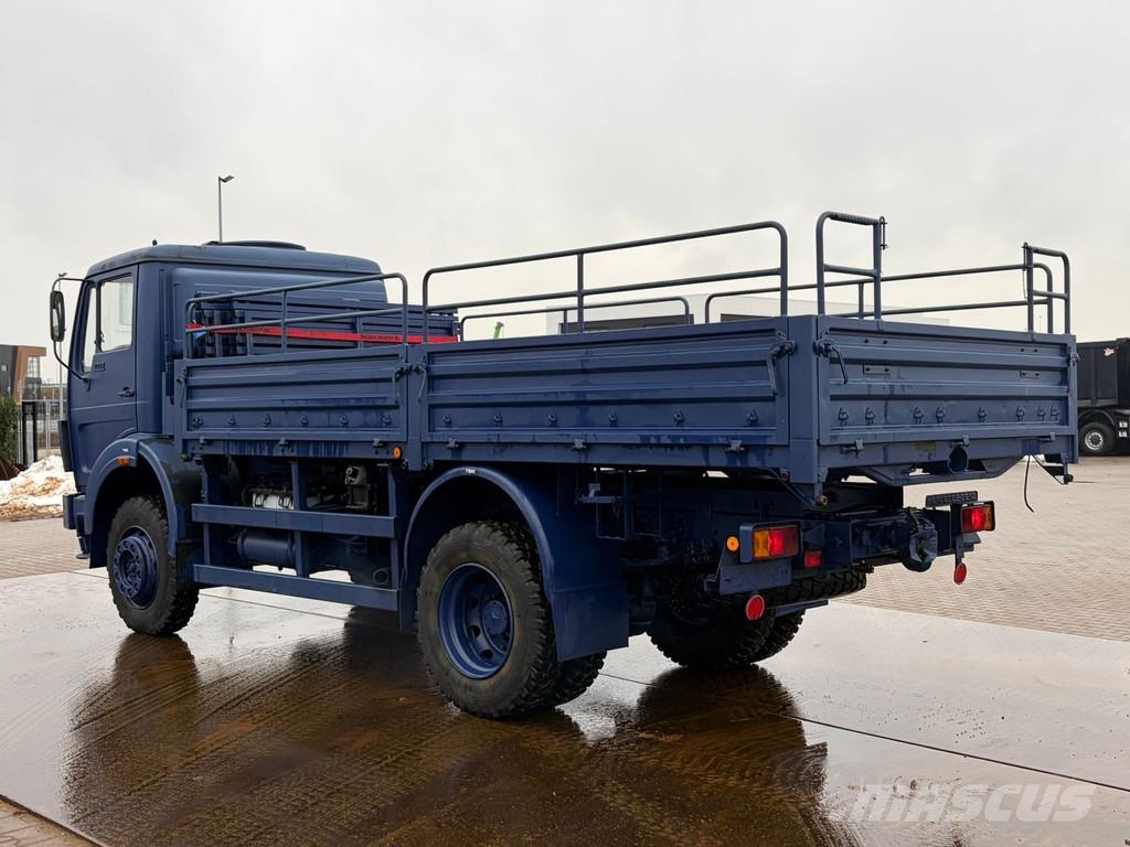 Mercedes-Benz 1017 4X4 blue Otros camiones