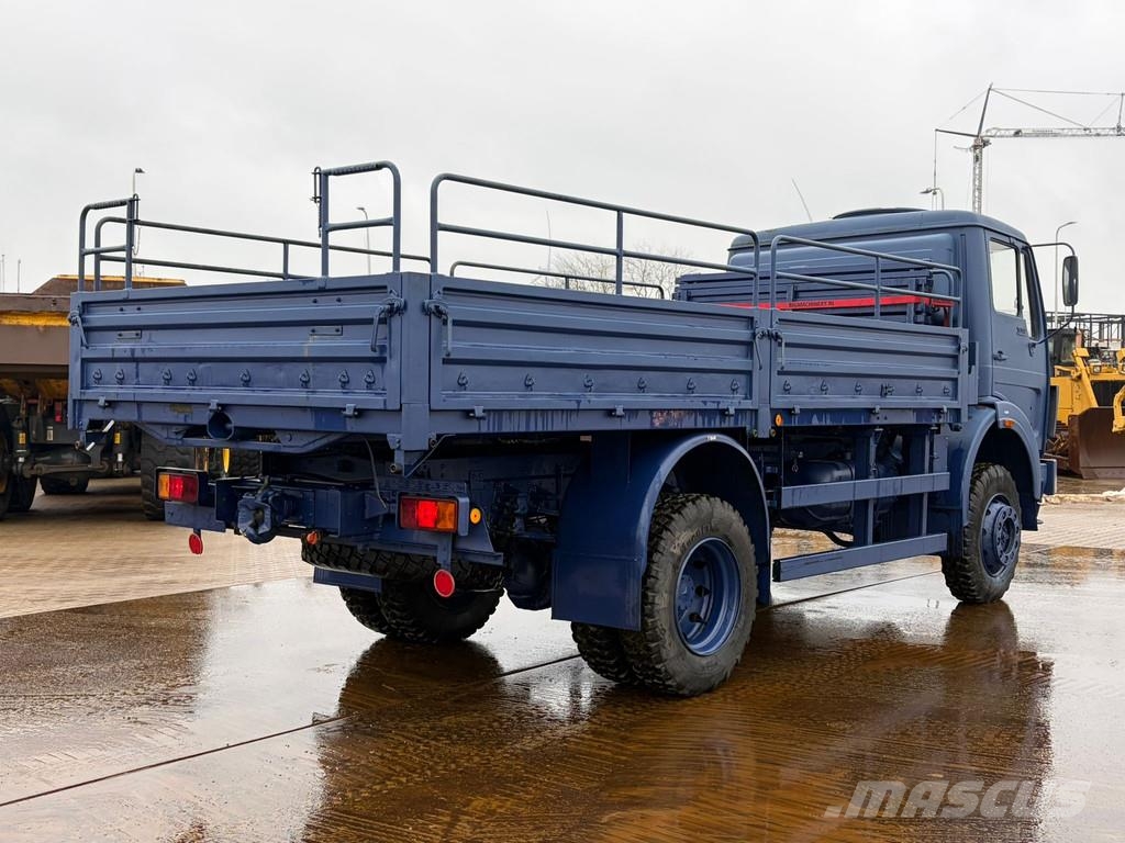 Mercedes-Benz 1017 4X4 blue Otros camiones