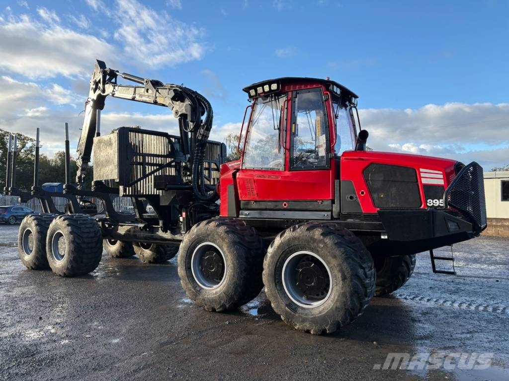Komatsu 895 XT Vyvážecí traktory