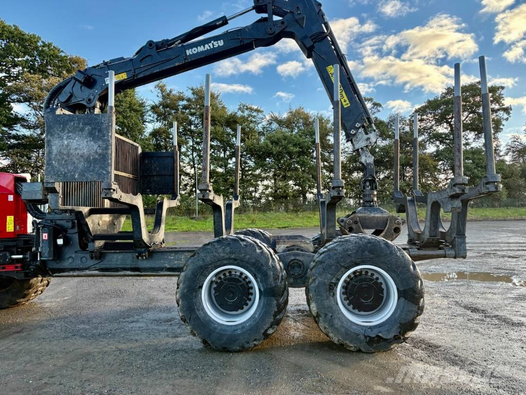 Komatsu 895 XT Vyvážecí traktory