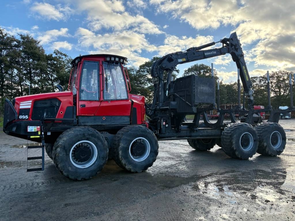Komatsu 895 XT Vyvážecí traktory