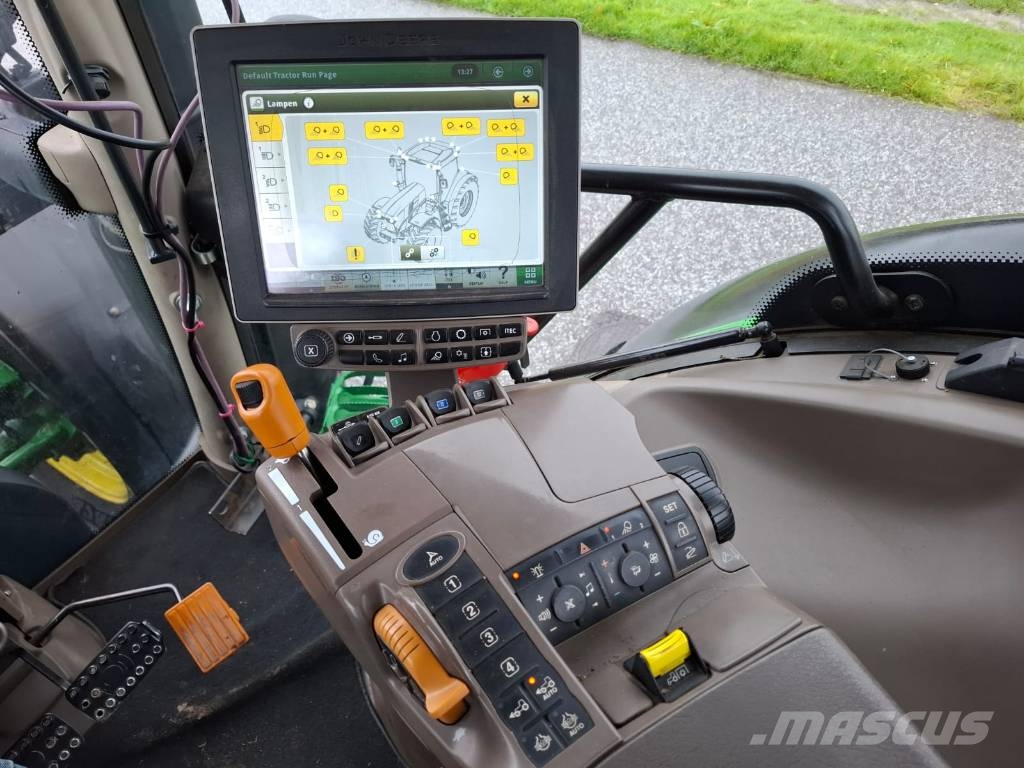 John Deere 6215 R Traktori