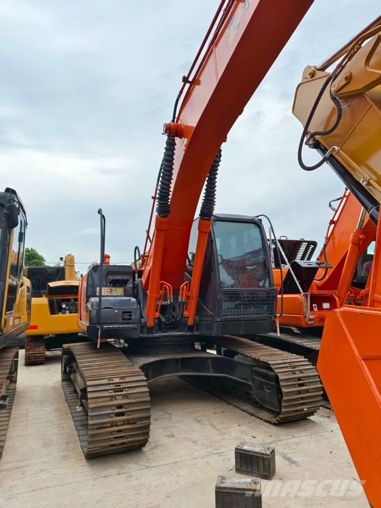 Hitachi ZX210 Bageri gusjeničari