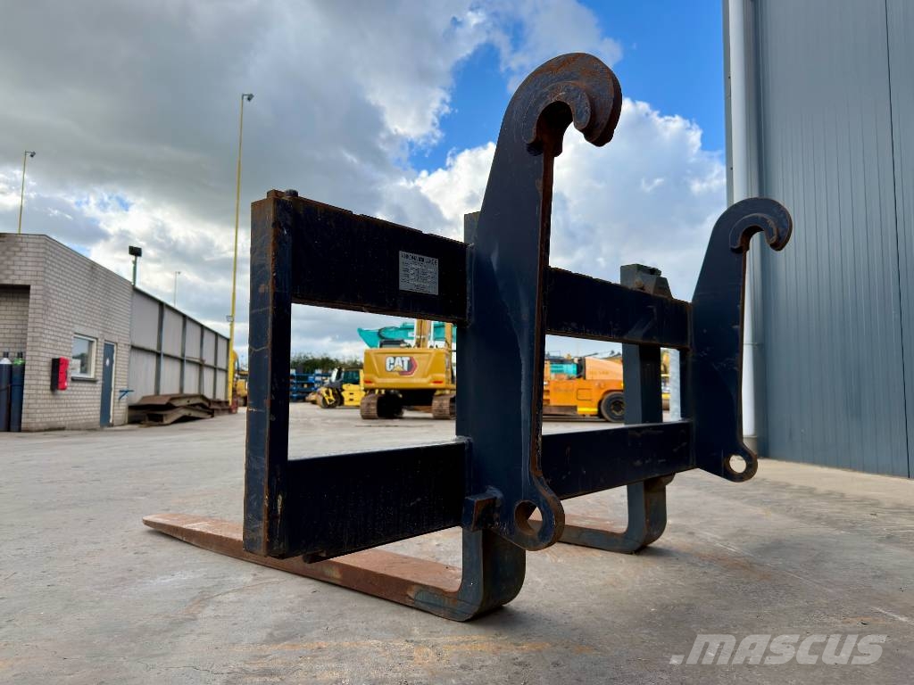 CAT 926M - 990 HOURS - FORKS - 3rd VALVE Pyöräkuormaajat