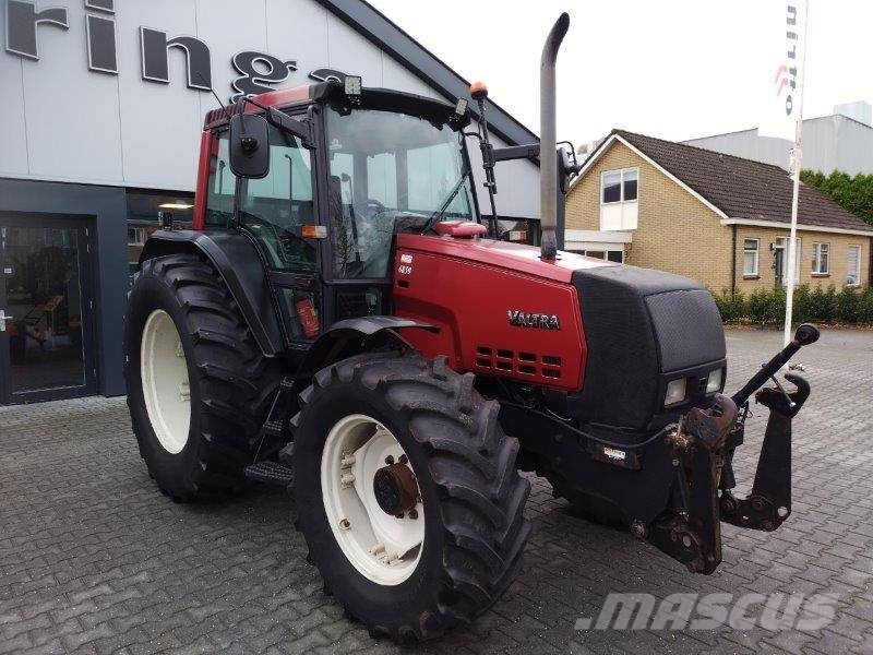 Valtra 6850 트랙터
