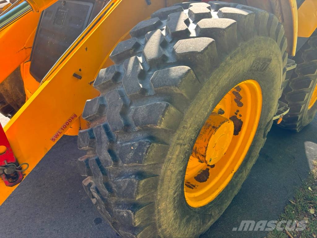 JCB 4 CX لوادر ذات جرافات عكسية