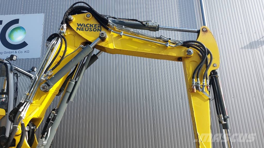 Wacker Neuson EW 100 / 2x on stock Escavatori gommati