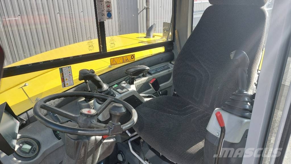 Wacker Neuson EW 100 / 2x on stock Escavatori gommati