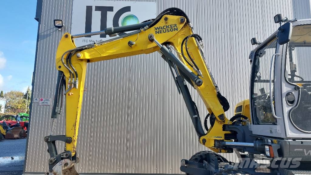 Wacker Neuson EW 100 / 2x on stock Escavatori gommati