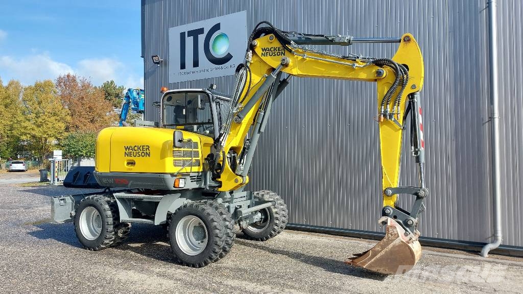 Wacker Neuson EW 100 / 2x on stock Escavatori gommati