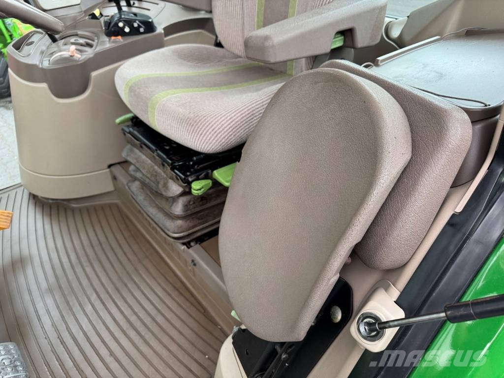 John Deere 6830 PREMIUM PowrQuad Трактори