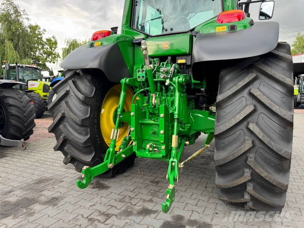 John Deere 6830 PREMIUM PowrQuad Трактори