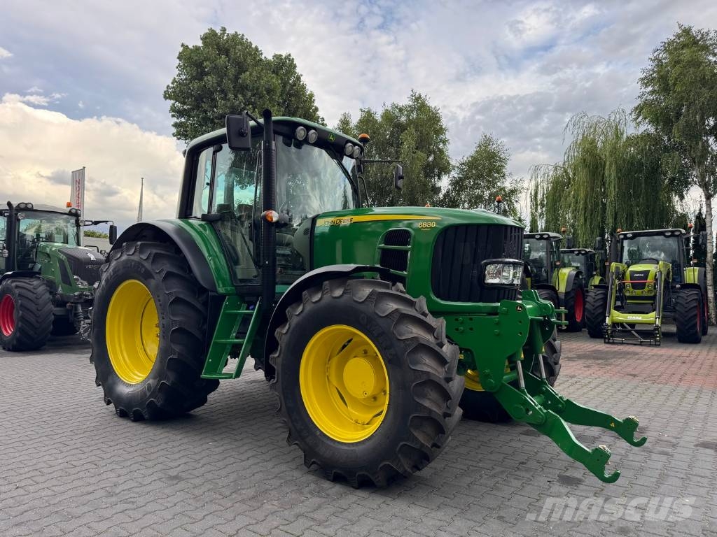 John Deere 6830 PREMIUM PowrQuad Трактори
