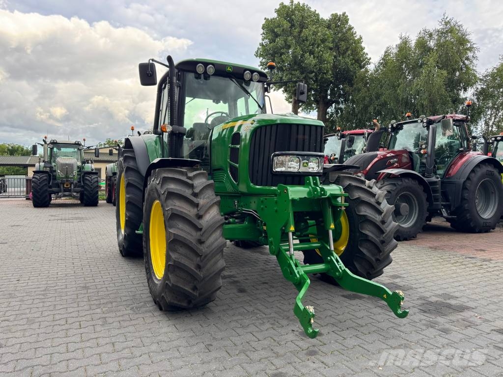 John Deere 6830 PREMIUM PowrQuad Трактори