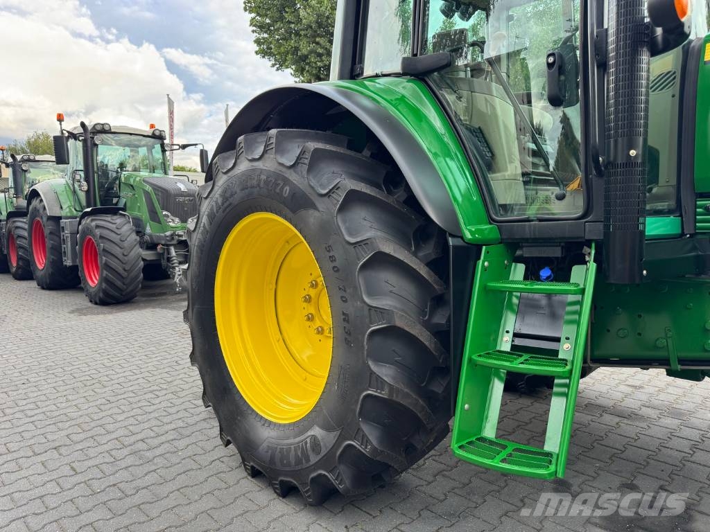 John Deere 6830 PREMIUM PowrQuad Трактори