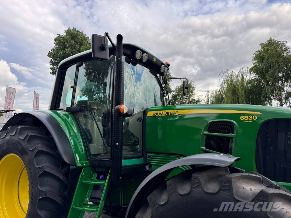 John Deere 6830 PREMIUM PowrQuad Трактори