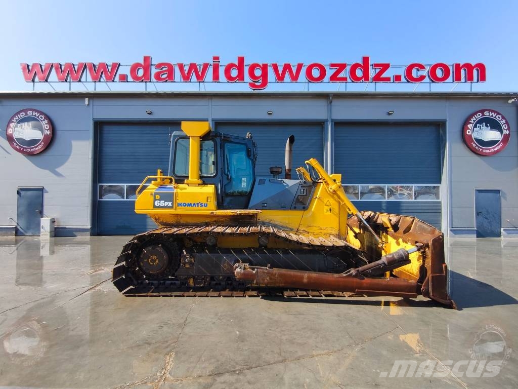 Komatsu D 65 PX-15 E0 Buldozer sobre oruga