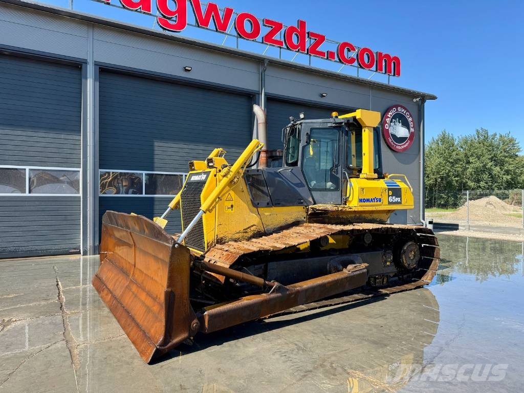 Komatsu D 65 PX-15 E0 Buldozer sobre oruga