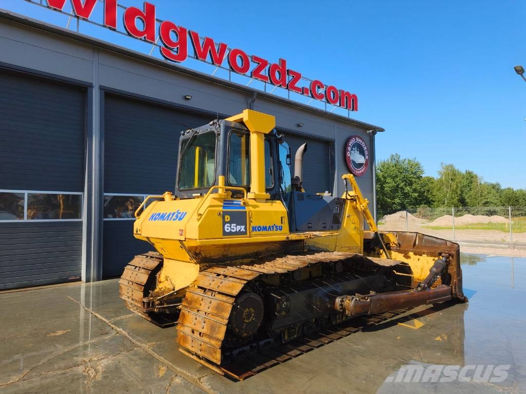 Komatsu D 65 PX-15 E0 Buldozer sobre oruga