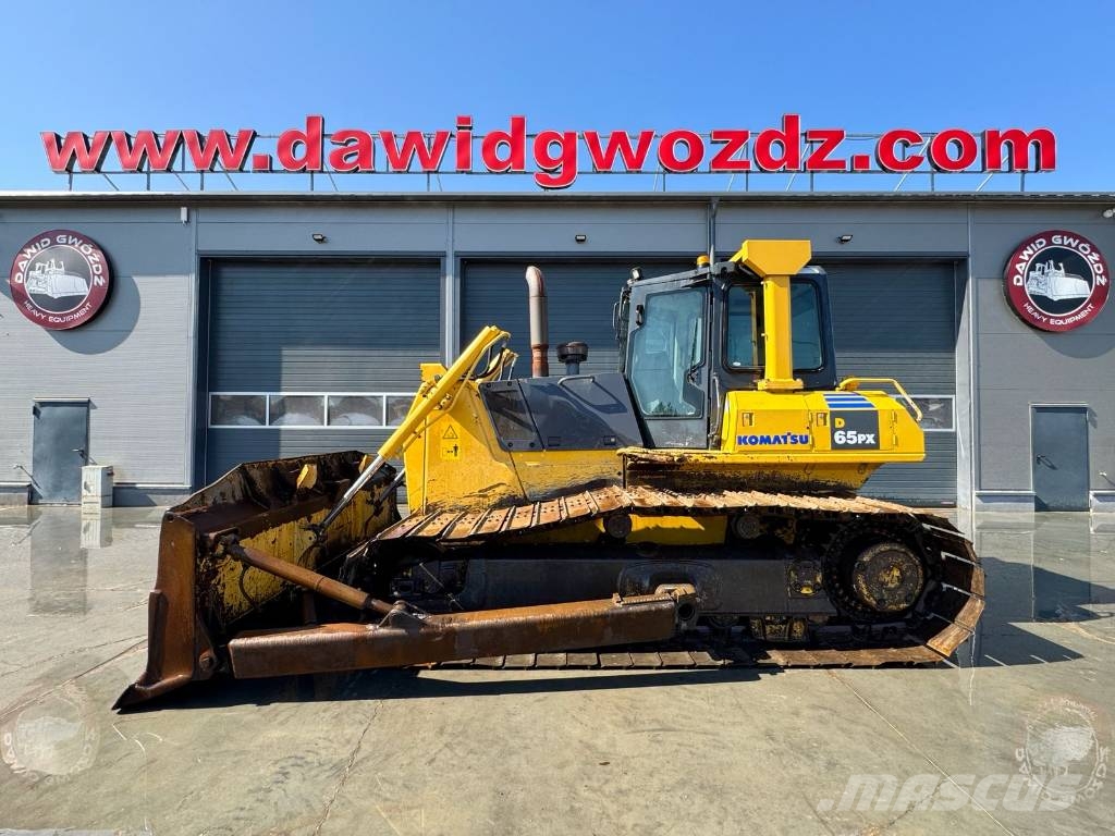 Komatsu D 65 PX-15 E0 Buldozer sobre oruga