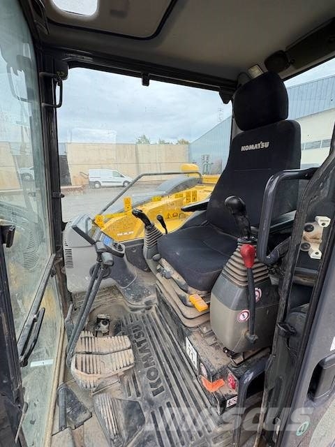 Komatsu PC 88 MR-11 حفارات وسط 7 طن - 12 طن
