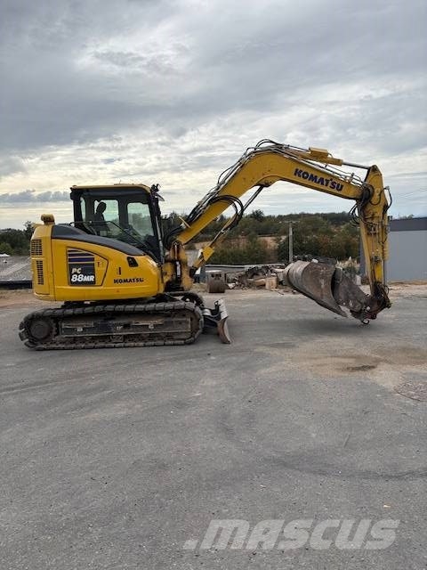 Komatsu PC 88 MR-11 حفارات وسط 7 طن - 12 طن