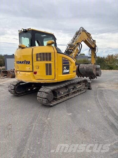 Komatsu PC 88 MR-11 حفارات وسط 7 طن - 12 طن